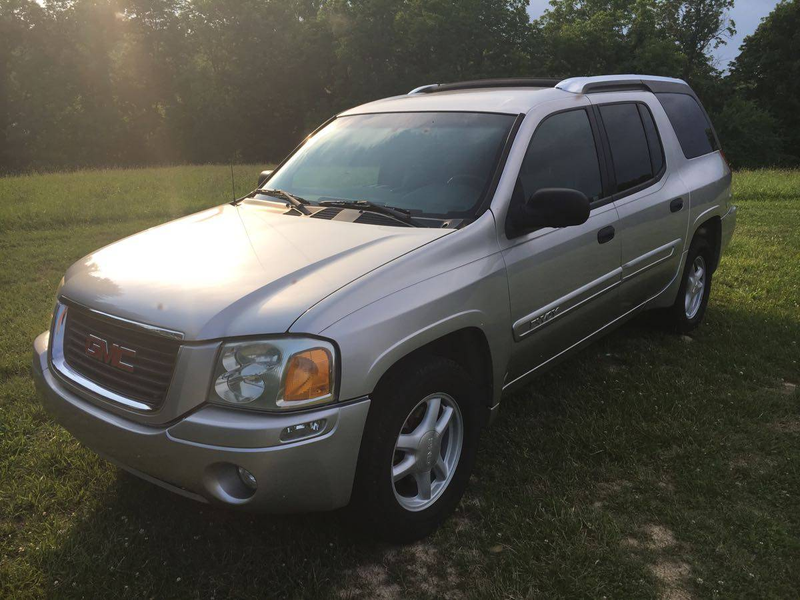 Illustration for article titled At $5,400, Could This 2004 GMC Envoy XUV Prove Transformative?